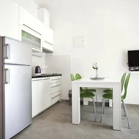 Apartment 10304c *