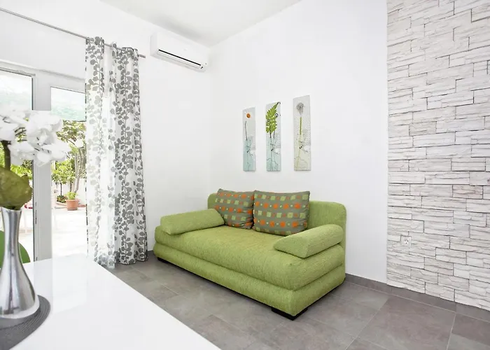 10304c Apartment *